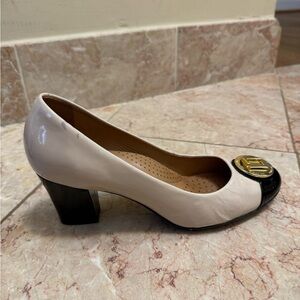 Luz Da Lua cream and black pumps size 9